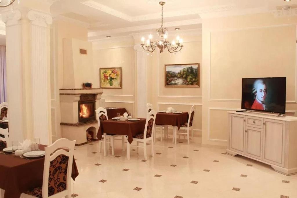 Villa Gnizdo LelekySkhidnytsia エクステリア 写真